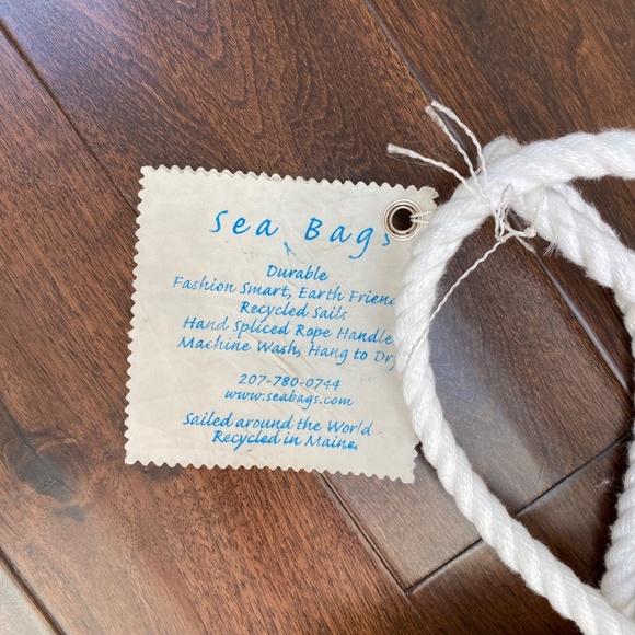 NWT Sea Bags Medium Tote White, Navy & Yellow - Picture 6 of 6